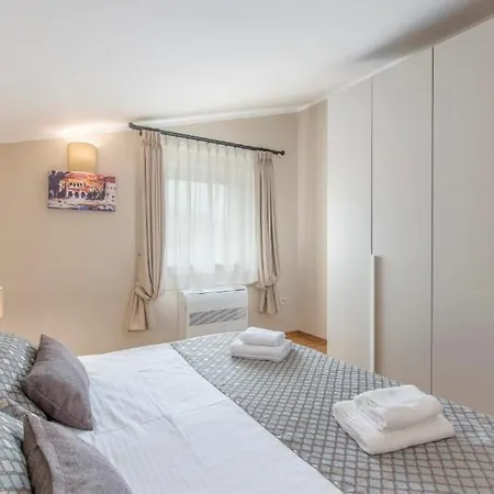 Andrea Villa Musalez